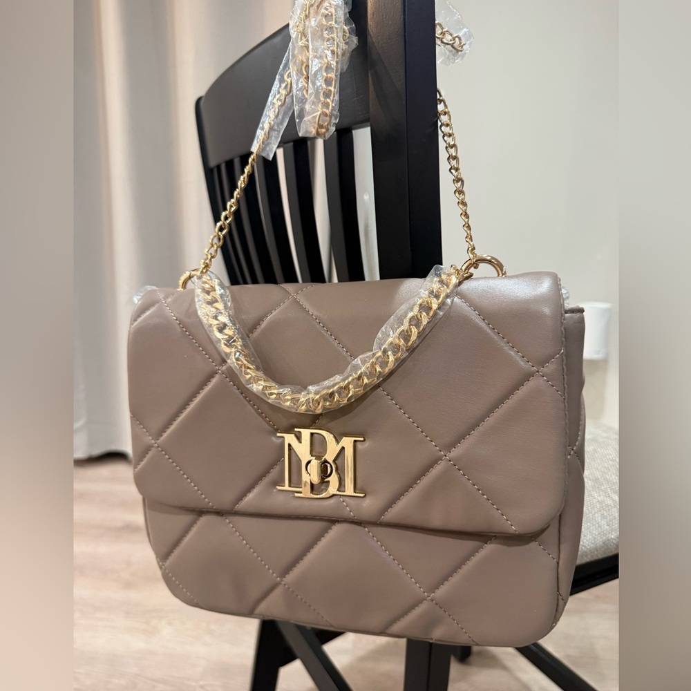 Badgley Mischka Quilted Shoulder Bag, Gold Chain Accent tan taupe beige gift - Picture 1 of 9